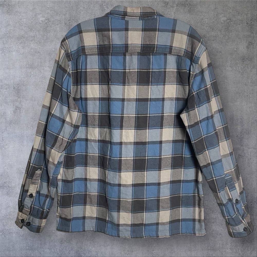 Patagonia Fjord Flannel Button Down Shirt Mens M Blue/Gray Plaid Organic Cotton - Picture 3 of 10